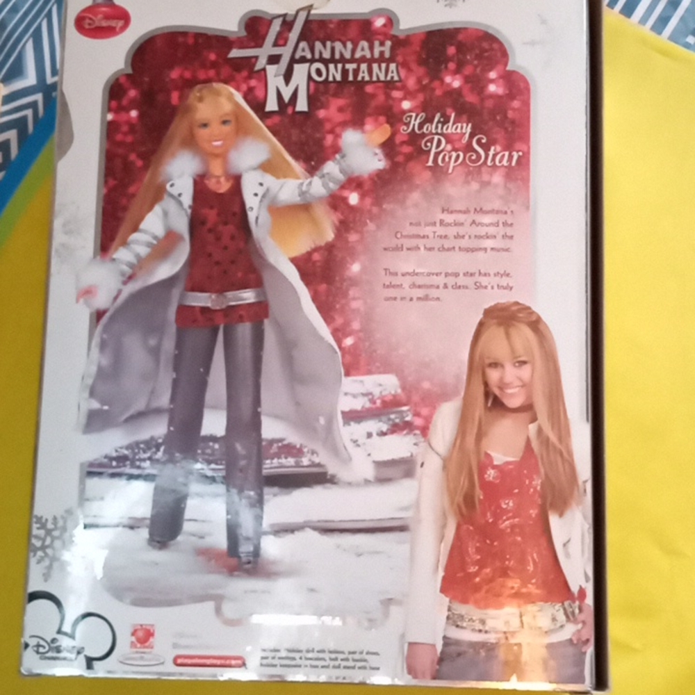 Hannah Montana 2008 Holiday Pop Star ⭐✨⭐ - Picture 9 of 12